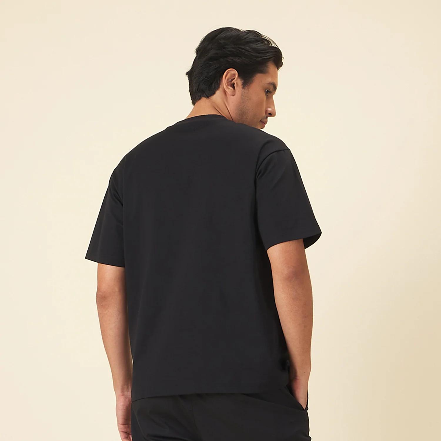 GIORDANO Men's Crew Neck Relax Fit Pocket Tee (01025208) - Image 3