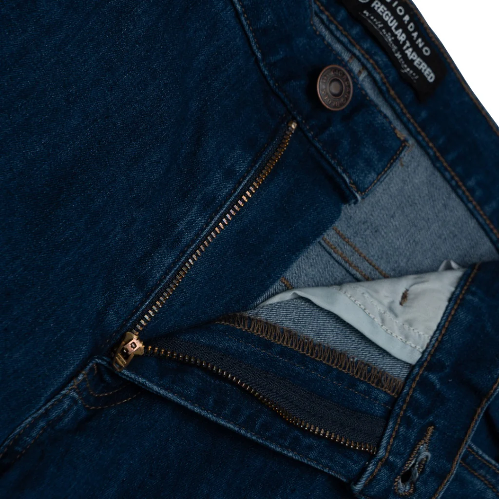 GIORDANO Men's Mid Rise Regular Tapered Denim Pants (01114053) - 03 - Med Blue - Image 7