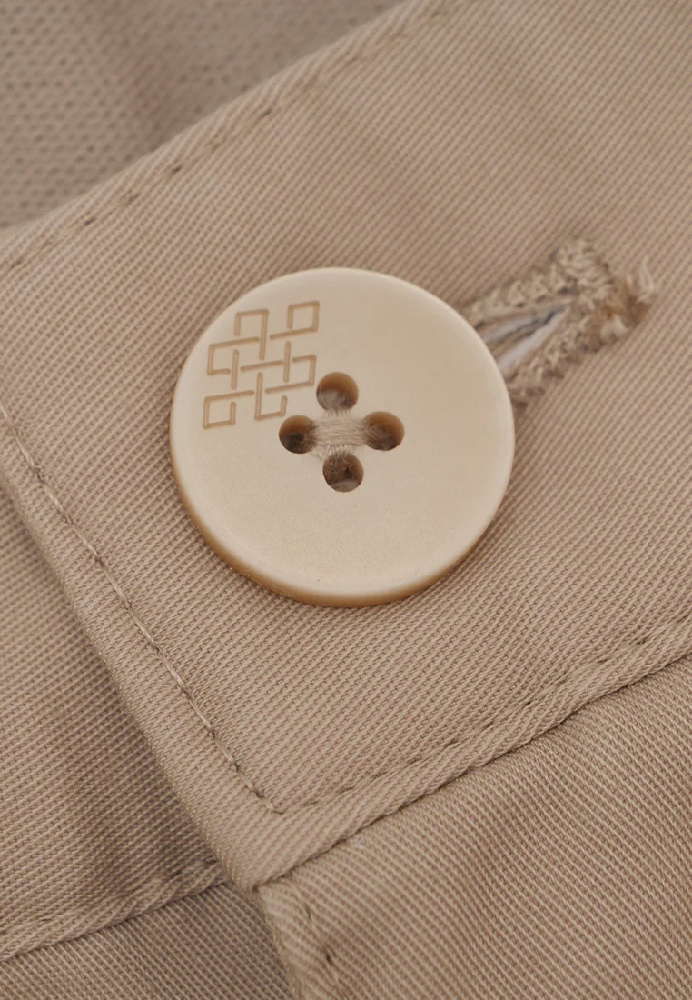 GIORDANO Men's Twill Mid Rise Regular Tapered Khaki Pants (01115003) - Image 5