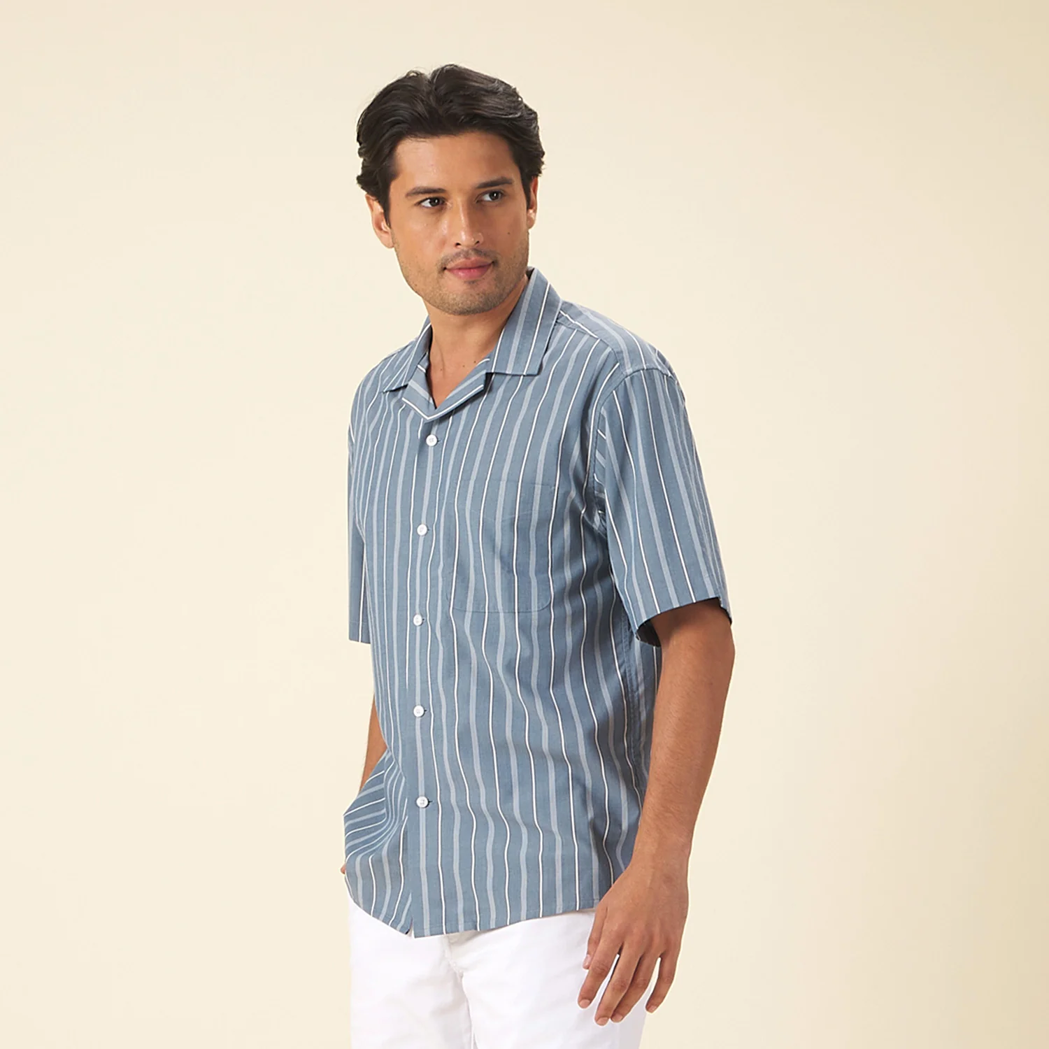 GIORDANO Men's Twill Relax Fit Short Sleeves Shirt (01045234) - Image 3