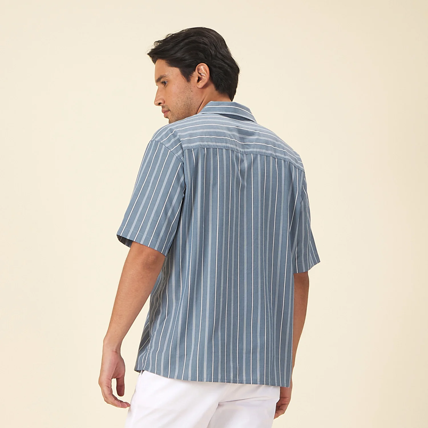 GIORDANO Men's Twill Relax Fit Short Sleeves Shirt (01045234) - Image 4